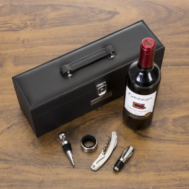Kit Vinho 4 peças com Logo