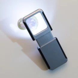 Lupa com Lanterna Personalizada