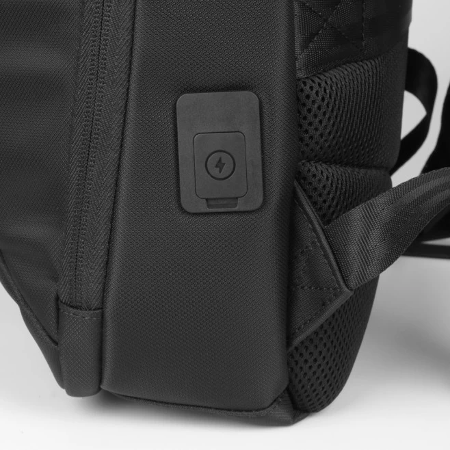 Mochila de Poliéster USB 23 Litros para Brindes